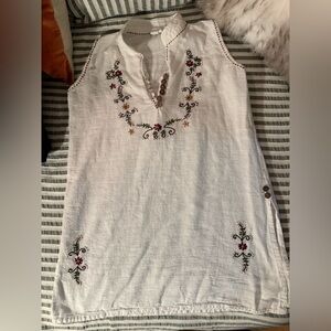 Embroidered Sleeveless White Cotton Top Thailand Beach Tunic lightweight pretty
